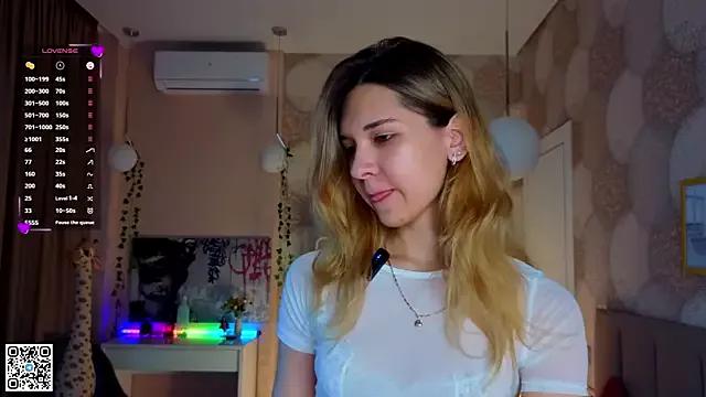 LynHaymore from StripChat is Freechat