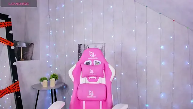 Group Lynn_Martin on StripChat