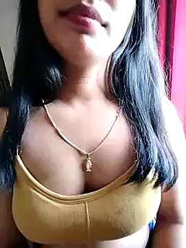 Maahhii_2 from StripChat is Freechat