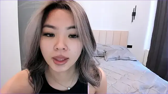 Maakimita on StripChat 