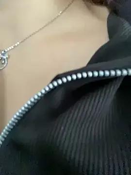 MacarenaRosse from StripChat is Freechat