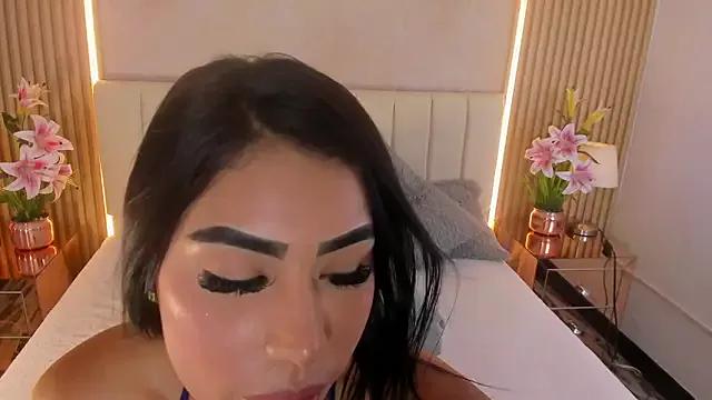 MaddyGray_ from StripChat is Freechat