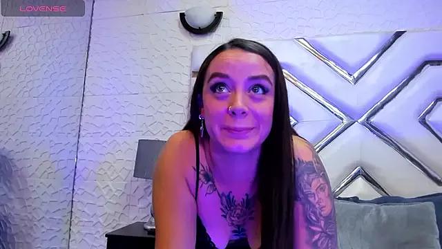 MadissonOwen from StripChat is Freechat