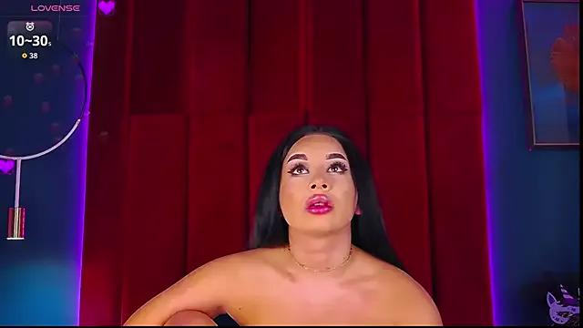 MadyLuxxx from StripChat