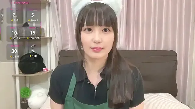 Group mai-chan_ on StripChat