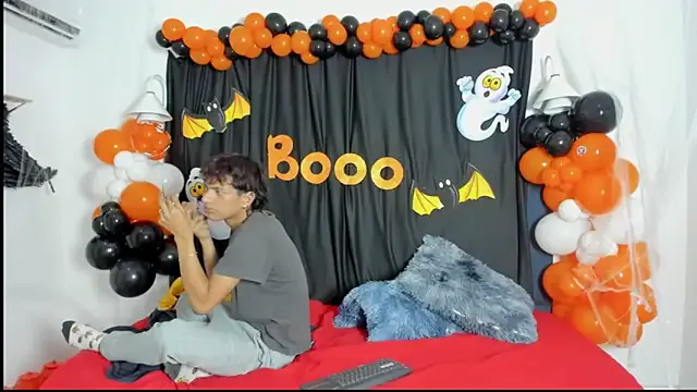 maicol_cum23 on StripChat