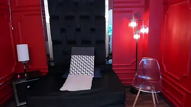 Freechat maiterivas on StripChat