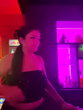 Freechat maj0lie on StripChat