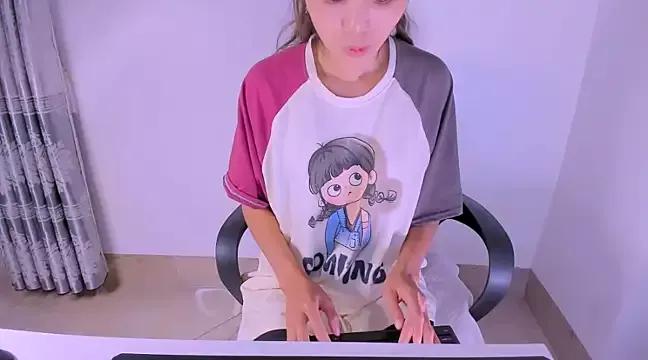 Makemypussysquirt-tsunami from StripChat
