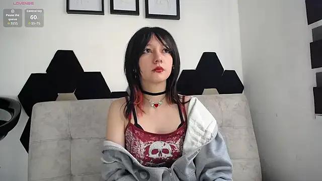 Maki_Zein from StripChat is Freechat