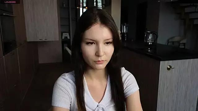 MarenDeperro from StripChat is Freechat