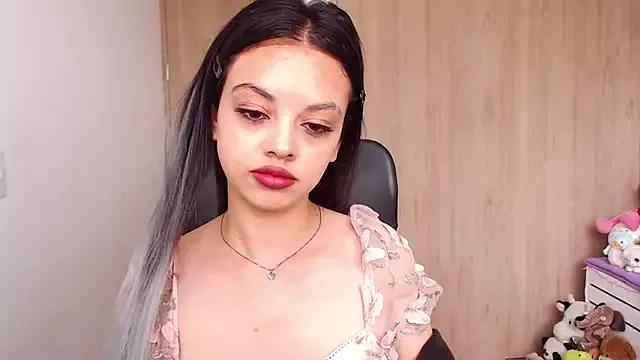 Marian_Jones from StripChat is Freechat