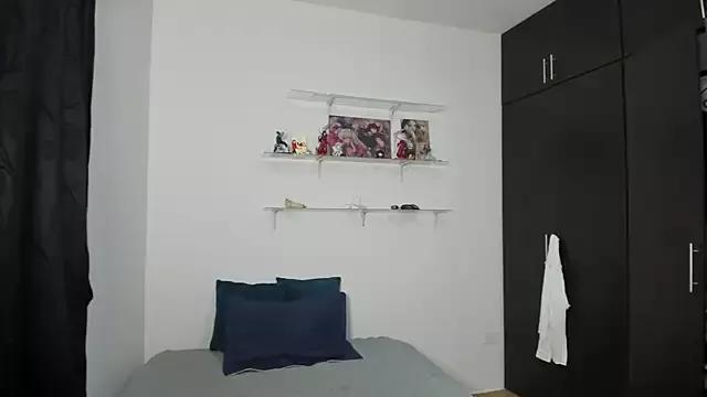marianaandvalen from StripChat is Freechat