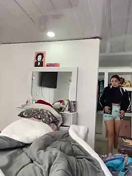 Marianahb-e from StripChat is Freechat