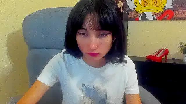 Marri-Stella from StripChat is Freechat