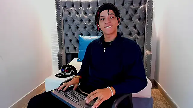 Freechat MARSHALL_SPENCER on StripChat