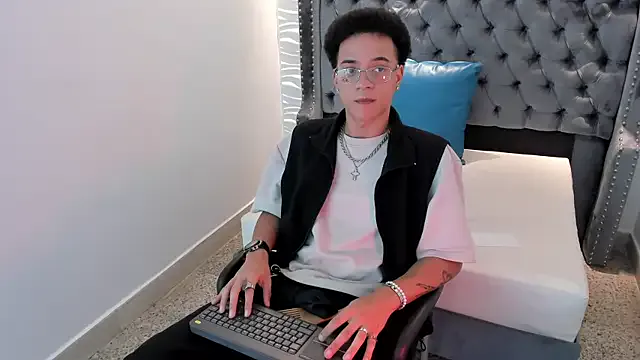 Freechat MARSHALL_SPENCER on StripChat