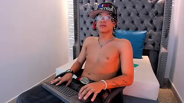 Freechat MARSHALL_SPENCER on StripChat