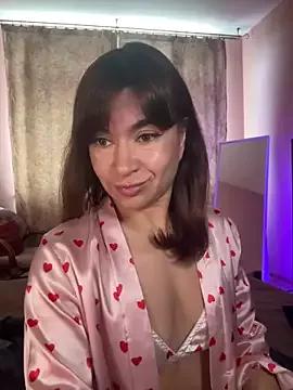 Mary_Kiitty from StripChat is Freechat