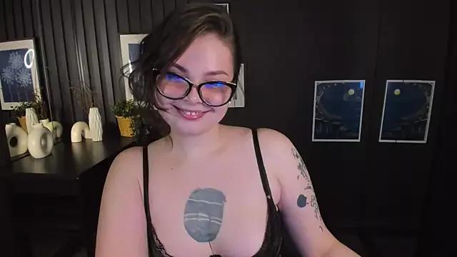 Mayayammy from StripChat is Freechat