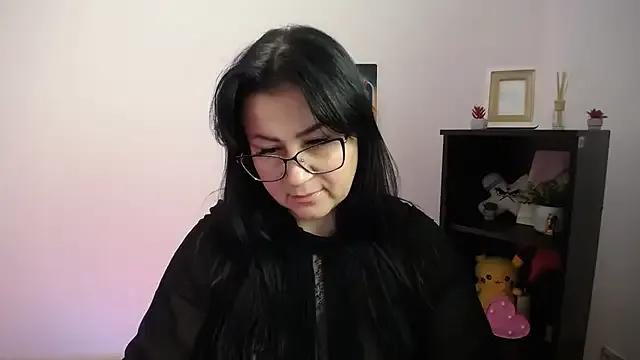 Melanka_milka from StripChat is Freechat