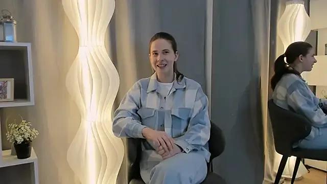 MelitaTintinger from StripChat is Freechat