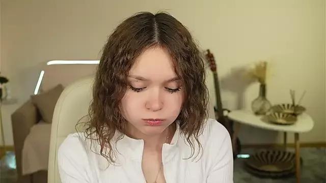 MerylAmber from StripChat is Freechat