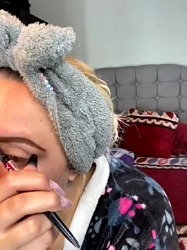 Freechat mia_anyeli on StripChat