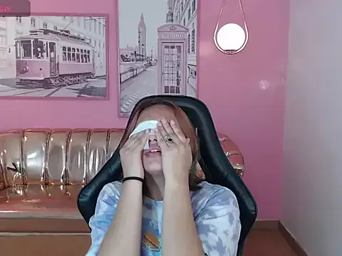 Freechat mia_foster_t on StripChat