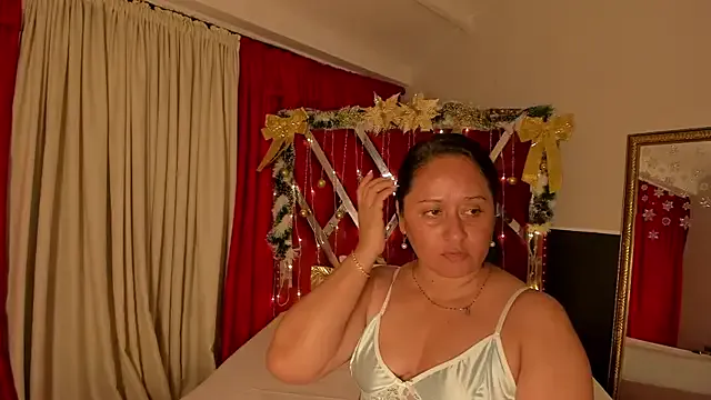 Freechat MicaelaHot_ on StripChat