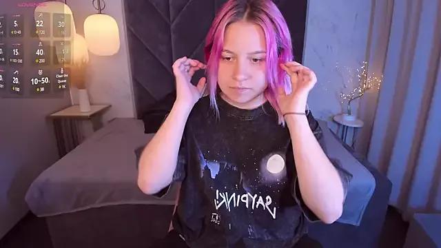 MichelleRebel from StripChat is Freechat
