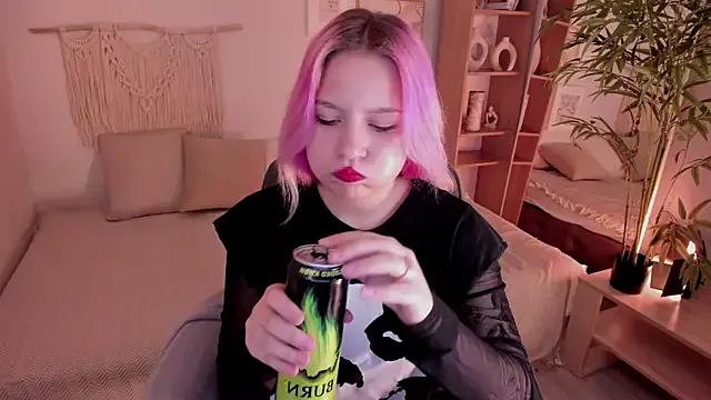 MichelleRebel from StripChat is Freechat