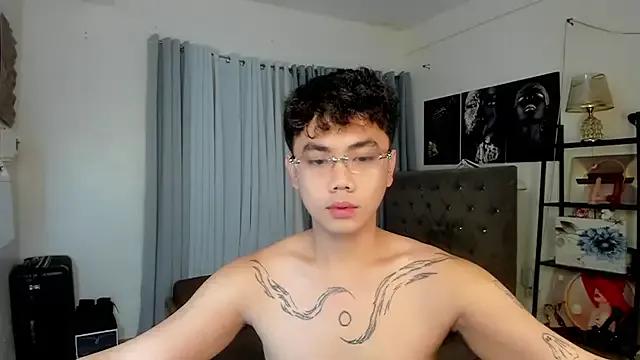 mightyhotcock from StripChat is Freechat