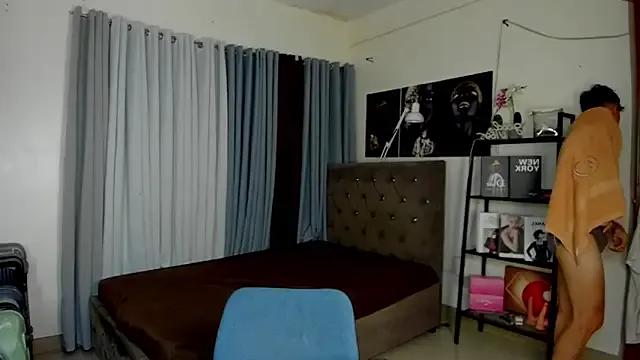 mightyhotcock from StripChat is Freechat