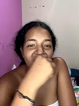 Mikaelaxx from StripChat is Freechat