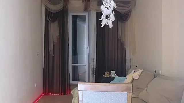 Mila_Redd from StripChat is Freechat