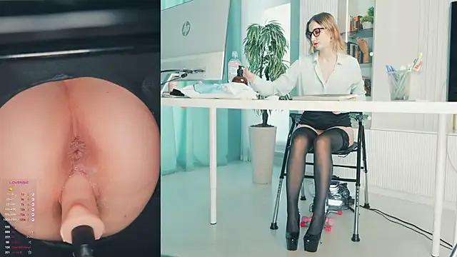 milahouston from StripChat is Freechat