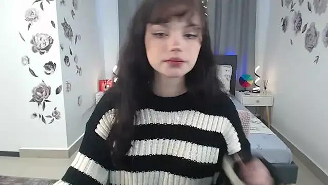 MileyRood from StripChat is Freechat