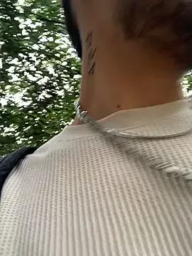 mirallesandbig from StripChat is Freechat