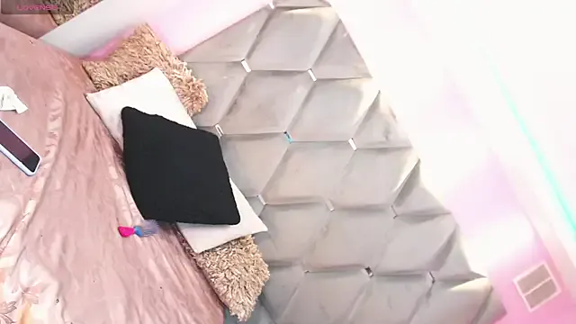 Freechat Miranda_Collins on StripChat