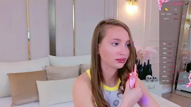 Miranda_Scott from StripChat is Freechat