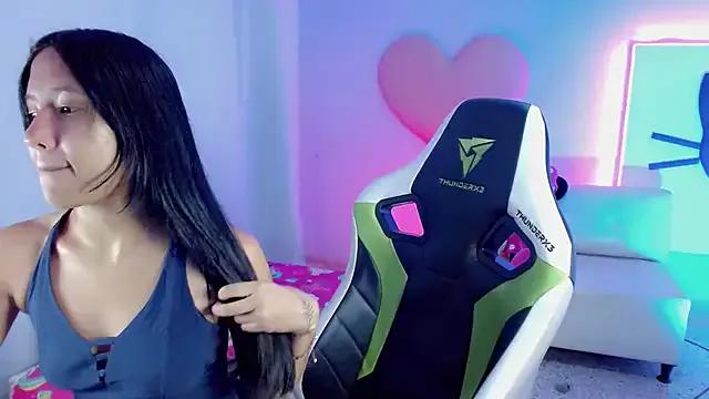 mishel_hott from StripChat is Freechat