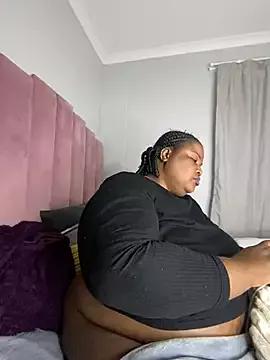 MissLola27 from StripChat