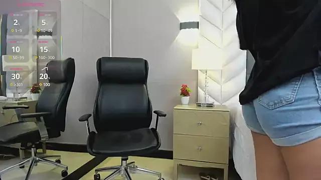 MissSussy from StripChat is Freechat