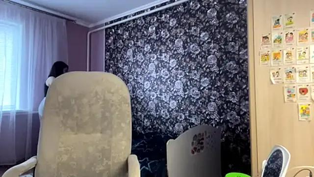 MollyPartey from StripChat is Freechat