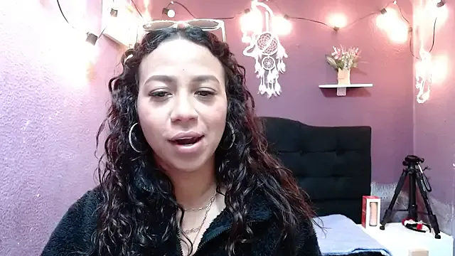 Freechat monika_256 on StripChat