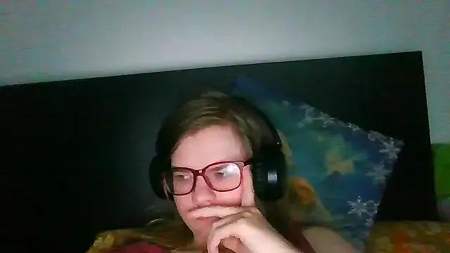 Moonolighta from StripChat is Freechat