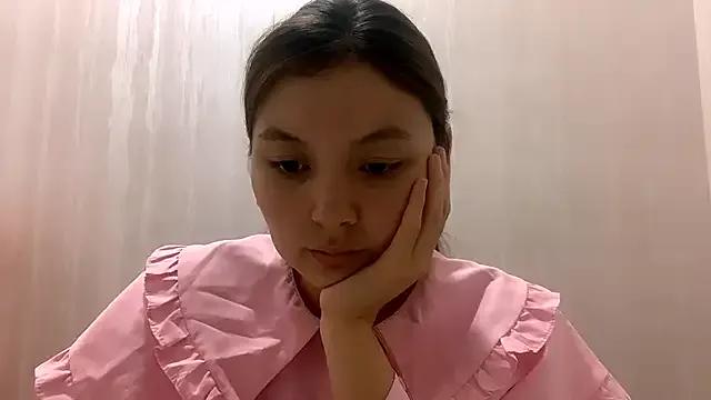 MoraKingdon from StripChat is Freechat