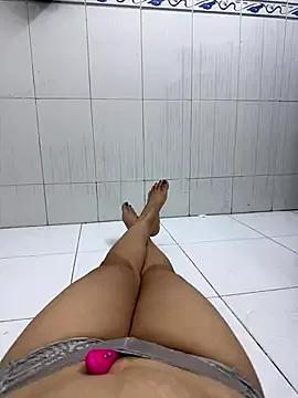 Mores1_Squirt from StripChat is Freechat