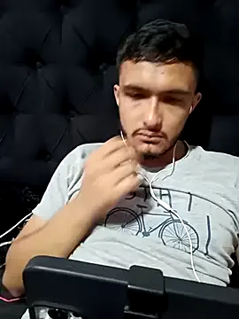 Freechat mosmar_20 on StripChat